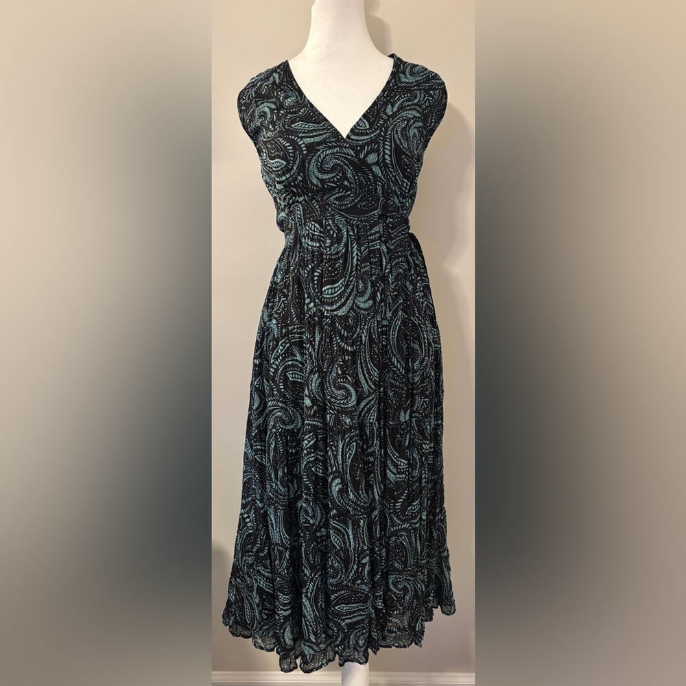 Karina Grimaldi Sleeveless v neck dress